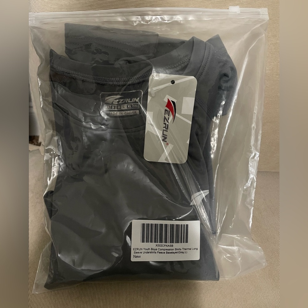 EZRUN Gray Thermal Shirt Youth Boys Large. NWT.